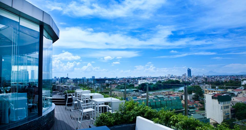 10-rooftop-ha-noi-sang-chanh-ngam-canh-dep-lung-linh-tu-tren-cao-25