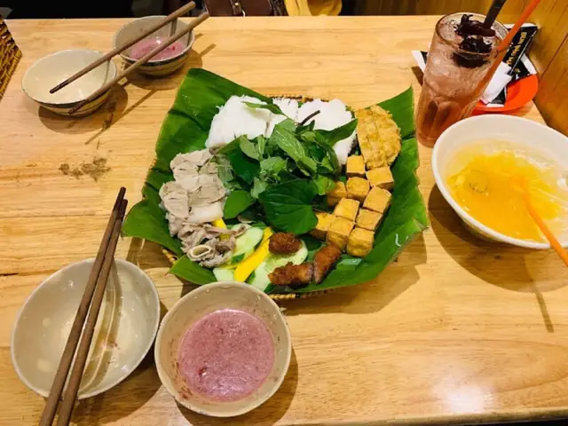 Review Chi Tiết Quán Bún Đậu Mắm Tôm A Chảnh: Đậm Đà Vị Giá Trị