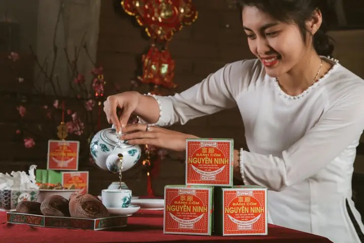 Review Bánh Cốm 11 Hàng Than: Chất Lượng Thật Hay Chỉ Danh Tiếng?