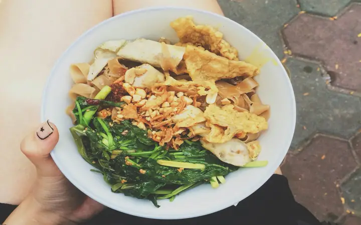 Review Bánh Đa Trộn Lý Thường Kiệt: Trải Nghiệm Thực Tế