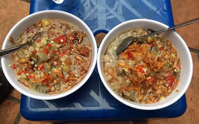 Review Quán Bánh Đúc Phan Đăng Lưu: Trải Nghiệm Món Ăn Vặt Quen Thuộc