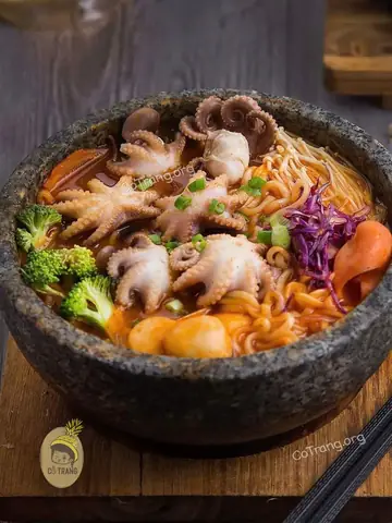 Review Phố Mỳ Cay Seoul 12 Cấp Độ: Địa Điểm Thử Thách Vị Giác Tại Quảng Ngãi