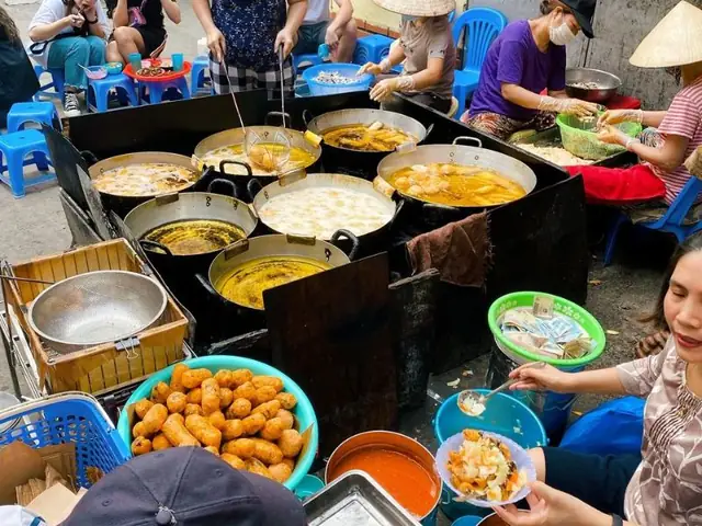 Bánh Rán Mặn Hà Nội: Đánh Giá Chi Tiết 10 Quán Ngon Nhất & Bí Quyết Thưởng Thức