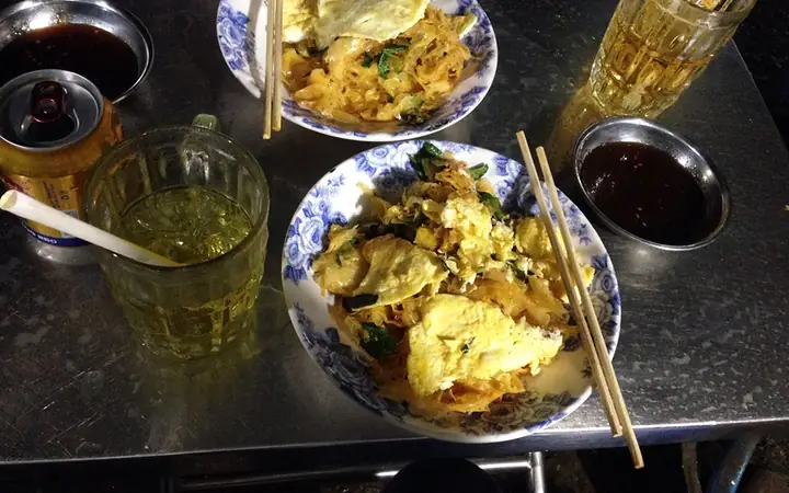 Bánh Tráng Chiên Hưng Phú: Đánh Giá Thực Tế Món Ăn Vặt Quen Thuộc Quận 8