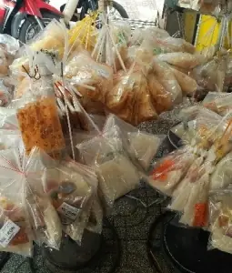 Bánh Tráng Trộn Quận 7: Điểm Danh 5 Quán Ngon "gây Nghiện" Cho Tín Đồ Đồ Vặt