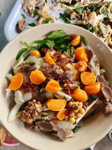 Bánh Ướt Lòng Gà Thảo