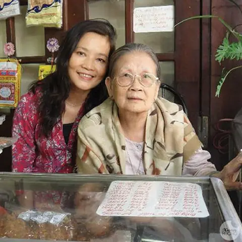 Bò Khô 22 Hàng Giấy: Review Chi Tiết Và So Sánh Với Xuân Hương