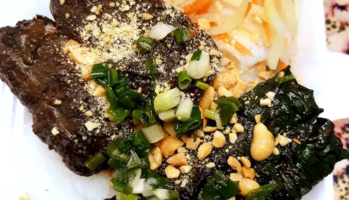 Review Quán Cô Liêng: Bò Lá Lốt & Mỡ Chài Chuẩn Vị Sài Gòn