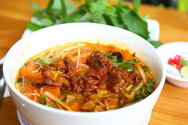 Review Quán Bò Né 134 Hoàng Diệu 2: Trải Nghiệm Món Ngon Đậm Chất Quán Ngon Gia Đình