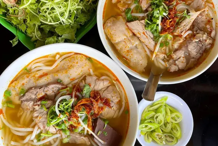 Review Quán Bún Bò Huế Sông Hương Trường Chinh: Trải Nghiệm Vị Huế Ở Quy Nhơn