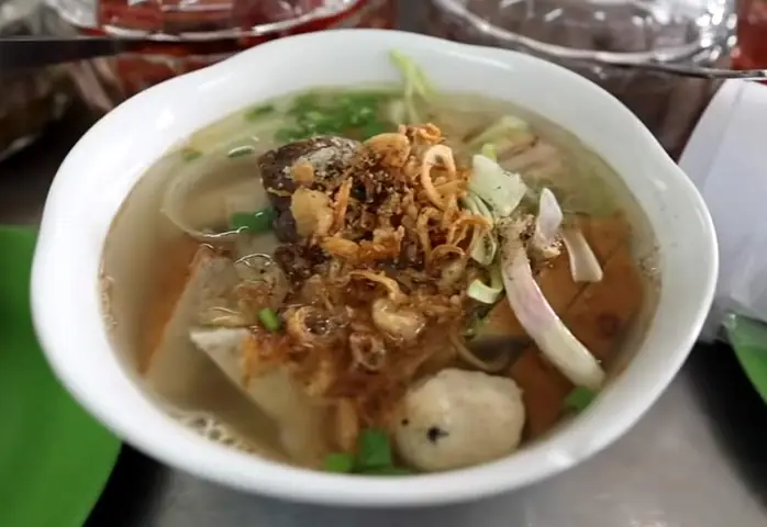 Review Bún Cá Nguyên Loan Nha Trang: Hương Vị Đậm Đà, Giá Cả Bình Dân