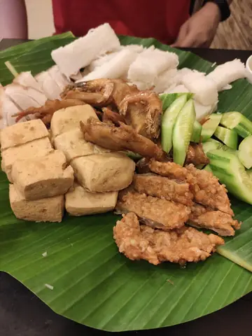 Bún Đậu Mắm Tôm Trần Quang Diệu