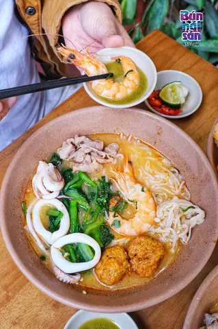 Bún Hải Sản Lò Đúc