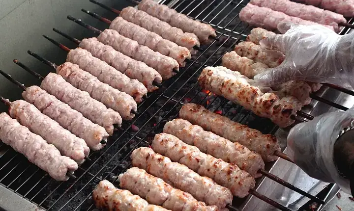 Bún Nem Nướng Bà Hạt: Review Chi Tiết Và Lời Khuyên Dành Cho Thực Khách