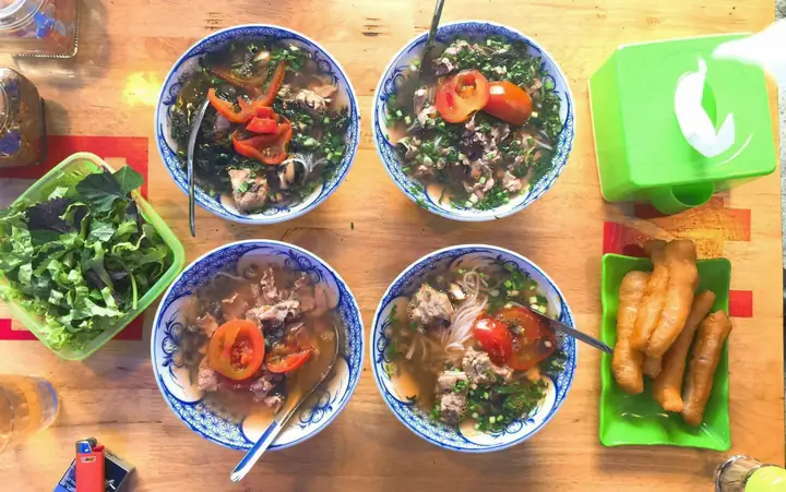 Bún Ốc Sườn Cô Sáu Review: Đánh Giá Khách Quan & Lời Khuyên