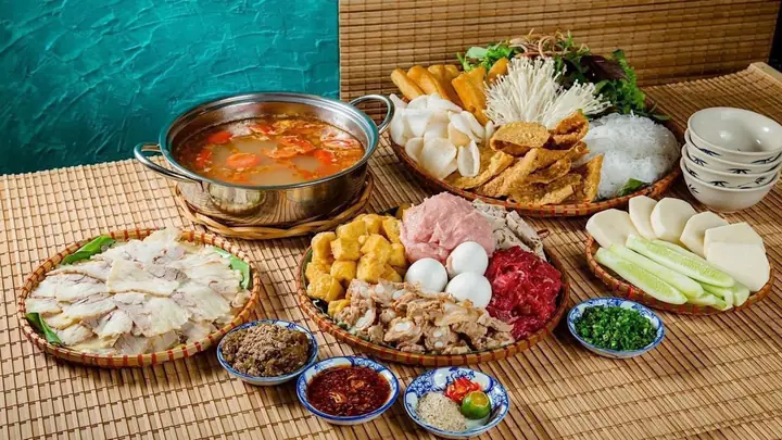 Review Bún Riêu 66 Trần Hưng Đạo: Quán Ăn Đáng Thử Ở Quận 1