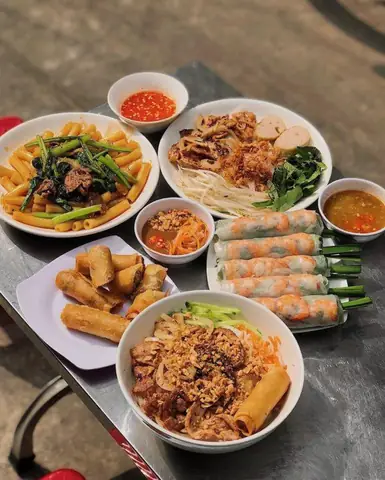 Bún Thịt Xào Gần Đây