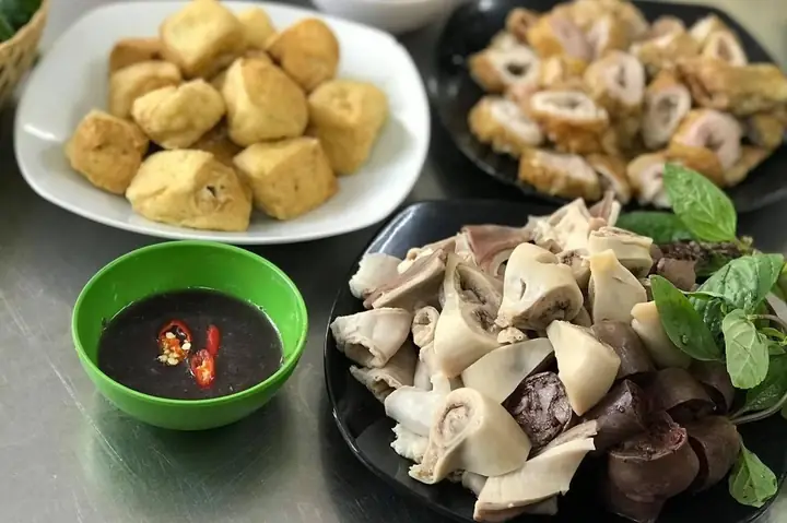 Review Cháo Lòng 31 Hàng Bún: Trải Nghiệm Hương Vị Truyền Thống Giữa Lòng Hà Nội