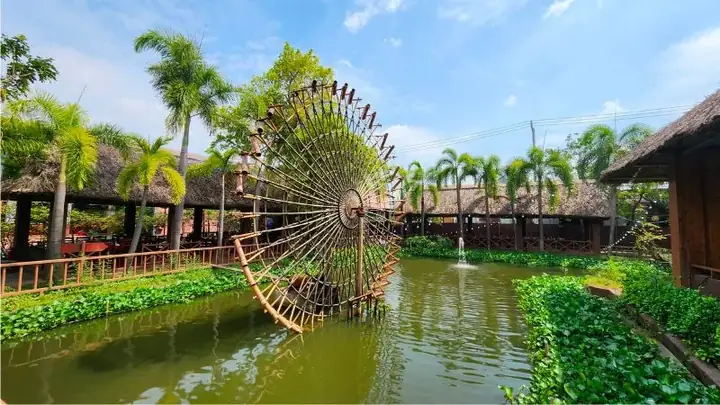 Menu Bình Xuyên Phạm Hùng: Đánh Giá Chi Tiết Thực Đơn & Trải Nghiệm Sinh Thái