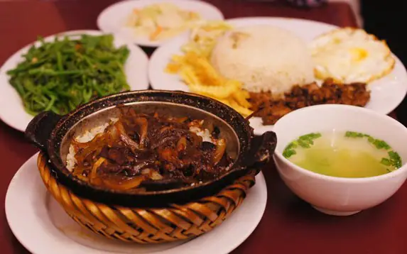 Cơm Niêu Cá Bống Huế: Bí Quyết Nấu Chuẩn Vị Truyền Thống