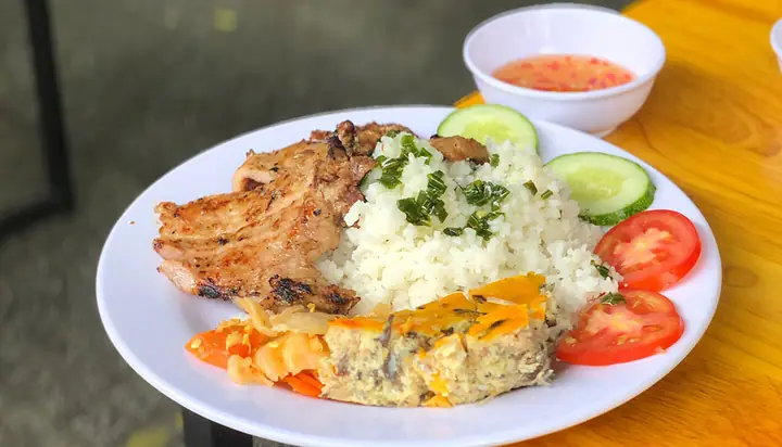 Review Chi Tiết Quán Cơm Tấm Lê Hồng Phong: Đáng Thử Cho Bữa Trưa?