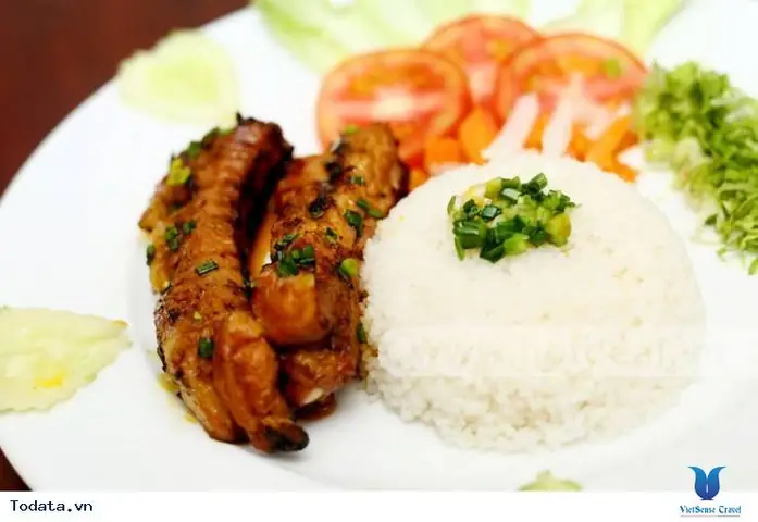 Review Chi Tiết Cơm Tấm Sườn Que Nha Trang: Đậm Đà Miền Trung