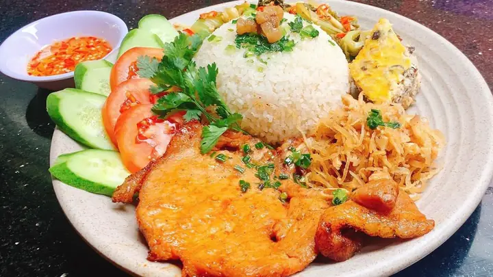 Review Chi Tiết Quán Cơm Tấm Thủ Dầu Một - Thích Quảng Đức