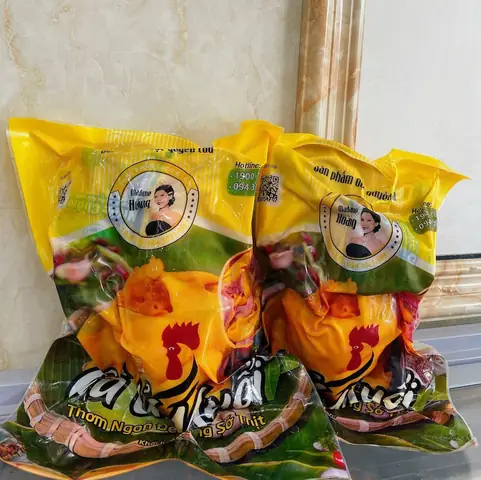 Gà Ủ Muối Madame Hoàng
