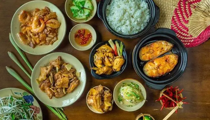 Cơm Văn Phòng 769 Phạm Thế Hiển: Địa Chỉ, Giờ Mở Cửa & Đánh Giá