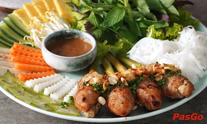 Review Hoàng Yến Cuisine Ngô Đức Kế: Trải Nghiệm Ẩm Thực Việt Đẳng Cấp