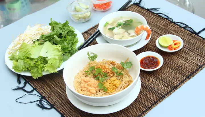 Hướng Dẫn Toàn Tập Về Món Hủ Tiếu Cá: Từ Nước Dùng Ngọt Đậm Đà Đến Kỹ Thuật Chế Biến Chuẩn Vị