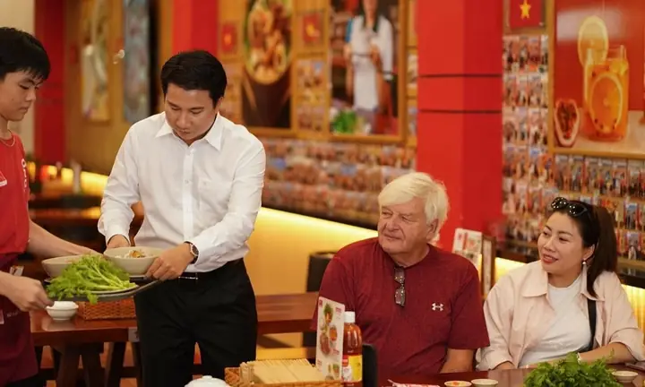 Review Hủ Tiếu Mực Ông Già Cali: Trải Nghiệm Thực Tế Và Đánh Giá Chi Tiết