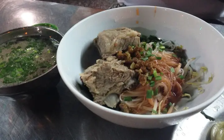 Review Hủ Tiếu Nguyễn Tri Phương: Khám Phá Hủ Tiếu Sườn Ba Đô