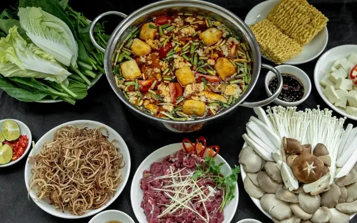Review Lẩu Bắp Bò Phương Gò Vấp: Ngon Đậm Vị Mẻ, Giá Tốt