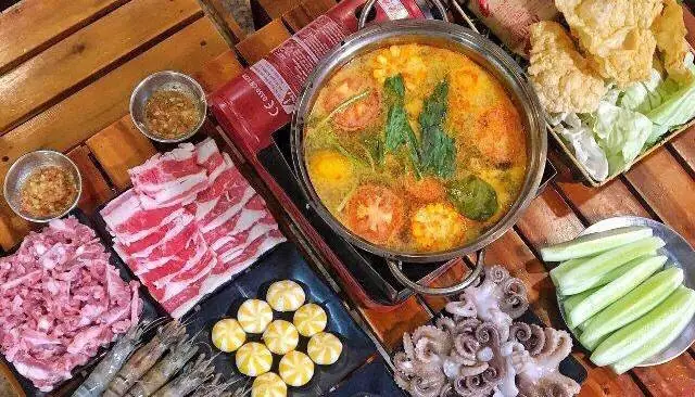 Review Lẩu Thái Tomyum Trần Phú: Trải Nghiệm Hương Vị Thái Chuẩn Giữa Lòng Hà Nội