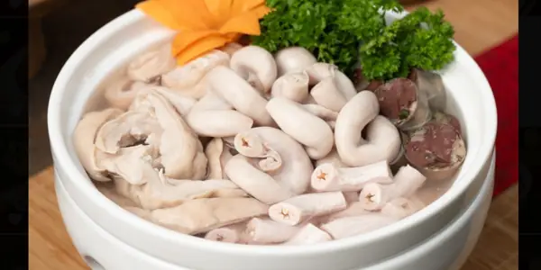 Quán Lòng Chát Tôn Thất Tùng: Địa Chỉ Ăn Lòng Ngon, Đậm Đà Cho Tín Đồ Sành Ăn Hà Nội
