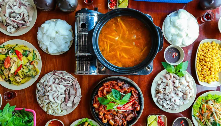 Lòng Chát: Công Thức Và Bí Quyết Nấu Món Lòng Heo Ngon Chuẩn Vị