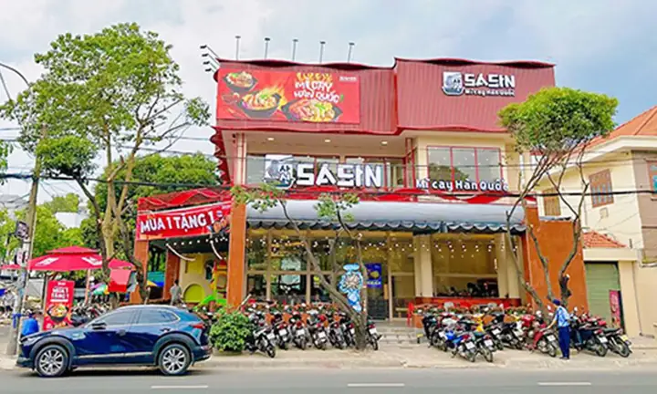 Cửa Hàng Mì Cay Sasin Mới Mở Gần Đây: Địa Chỉ & Trải Nghiệm Thực Tế