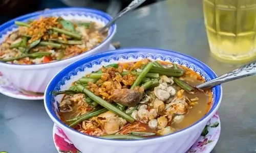 Review Quán Mì Ốc Hến Quận 4: Má Lúm - Trải Nghiệm Đáng Nhớ