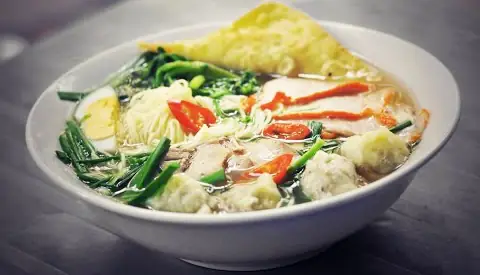 Review Quán Mì Vằn Thắn Trương Định Hà Nội: Đánh Giá Chi Tiết Và Trải Nghiệm Thực Tế