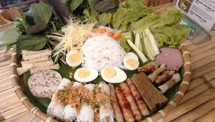 Review Quán Của Má Nem Nướng Nha Trang: Trải Nghiệm Đáng Giá?