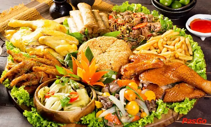 Nhà Hàng Vương Quốc Gà Review: Điểm Đến Ẩm Thực Đồng Quê Tại Hà Đông