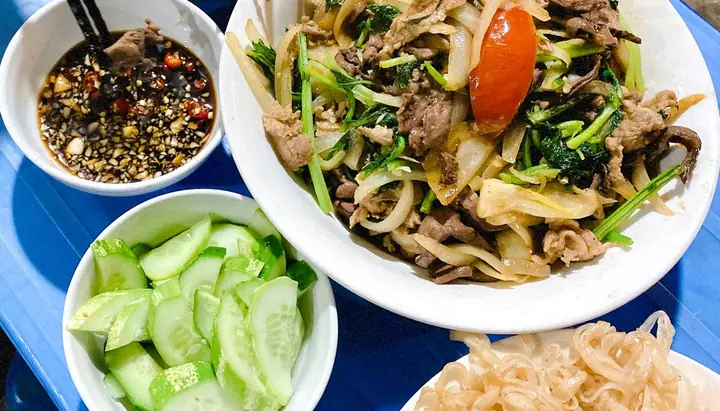 Phở Rán Lòng Xào: Hướng Dẫn Chi Tiết Từ A Đến Z