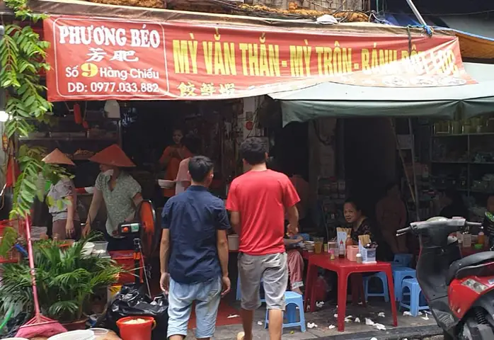 Mỳ Vằn Thắn Phương Béo: Review Quán Ăn Ngon Huyền Thoại 9 Hàng Chiếu