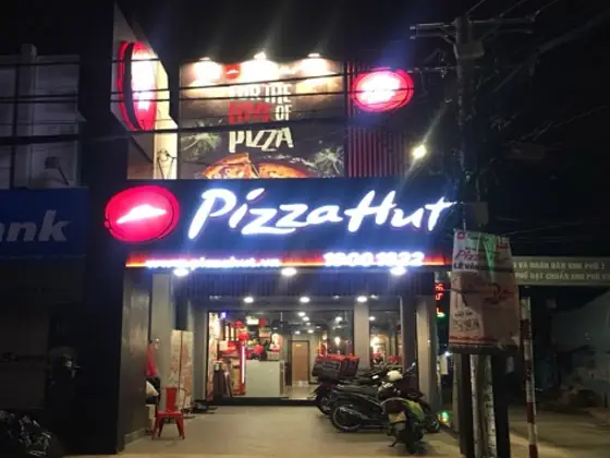 Pizza Hut Phạm Văn Chiêu