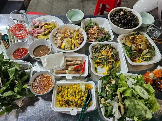 Quán Ăn Vặt Cẩm Tú