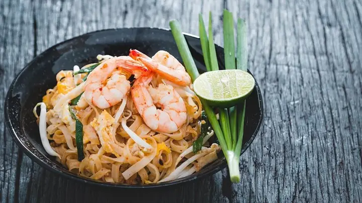 Review Quán Ăn Thái Lan Lý Thường Kiệt: Trải Nghiệm Chân Thực Từ Khách Hàng