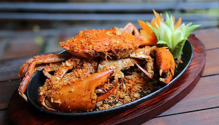 Review Quán Bia Sệt Số 2 Nguyễn Hữu Thọ: Trải Nghiệm Quán Nhậu Đậm Chất Gia Đình