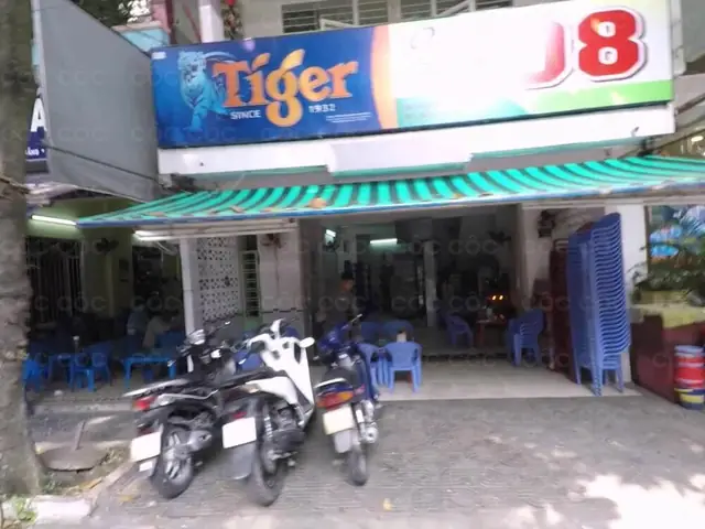 Số 8 Huỳnh Thúc Kháng