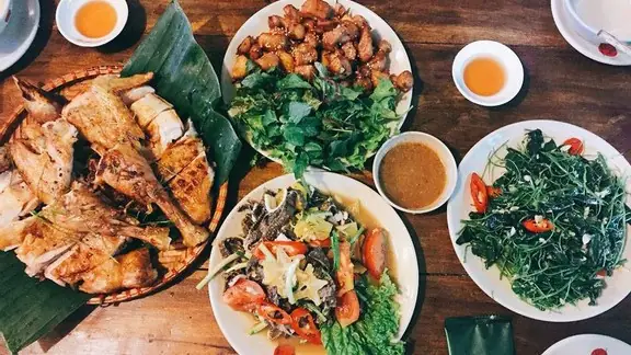 Đánh Giá Chi Tiết Tân Lương Sơn Quán Bắc Ninh: Quán Ăn Sang Trọng Giữa Lòng Thành Phố